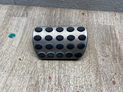 CUBIERTA DE PASTILLAS DE PEDAL DE FRENO DEPORTIVO MERCEDES BENZ CLK350 CLK500 OEM 05-09 Foto 1 de 3