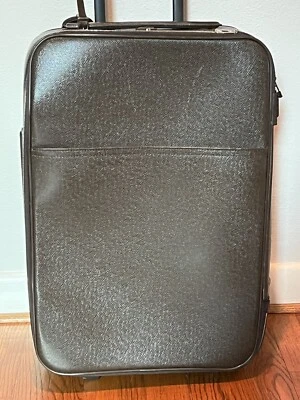 Maleta con ruedas Louis Vuitton Luggage Pegase Ardoise Taiga Foto 1 de 4