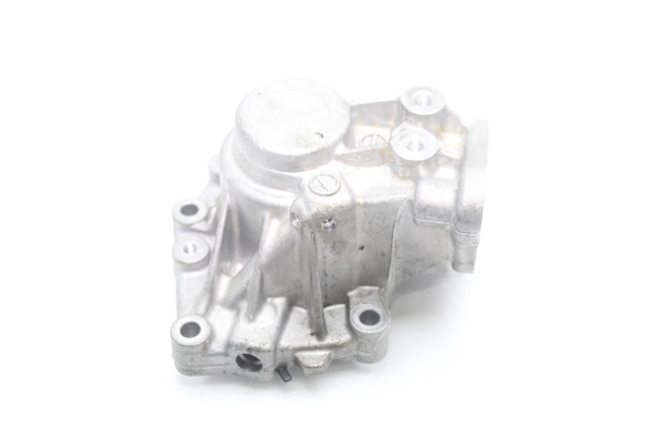 Mercedes-Benz E350 2014 bomba de alta presión y carcasa U0283 Foto 1 de 4