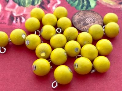 Cuentas base de plástico amarillo vintage de 8 mm con dijes de bucle 24 Foto 1 de 2
