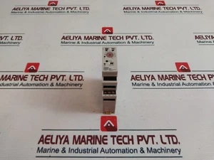 Omron H3DE-S1 Timer Relay 0.1S-120H 24-230VAC/DC Mode: A - Picture 1 of 8