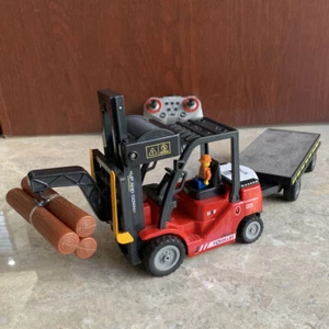1:24 Remote Control Crane Forklift with Trailer 2.4GHz RC Crane RC Fork Truck - Picture 1 of 17