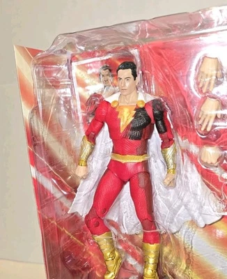 Figura McFarlane DC Multiverse Gold Label CAPITÁN MARVEL Shazam Fury of the Gods Foto 1 de 2