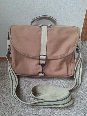 Domke Fujifilm F-803 Bolso de Lona para Cámara Bolso Mensajero Arena EE. UU. y Bonus  Foto 1 de 4