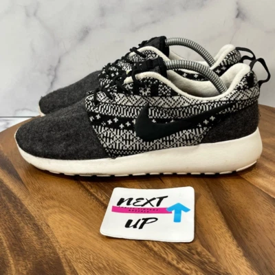 Nike Roshe One Invierno Estampado Zapatos Para Mujer talla 6.5 Negro 685286-001 Fair Isle Tejido Foto 1 de 4