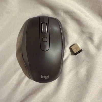 !! LOGITECH MX ANYWHERE 2S (BLUETOOTH EDITION) RECHARGEABLE WIRELESS MOUSE !! - Image 1 of 3