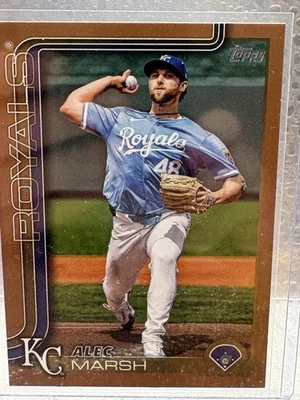 2025 Topps Series 2 - Alec Marsh #607 Gold /2025 - Image 1 of 3