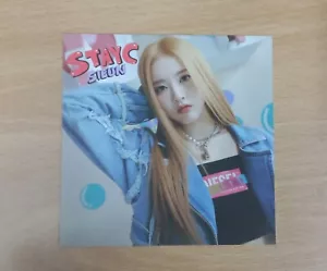 Postal Oficial STAYC 2nd Single STAYDOM Ver SIEUN 1ea - Imagen 1 de 2