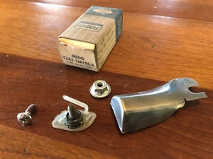 Nuevo de Lote Antiguo Ford Custom Galaxie 500 1966 7 litros LH Guardabarros/Capó Ext Trim C6AZ-16B125-A - Imagen 1 de 1