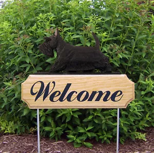 Letrero negro de bienvenida al aire libre de madera Scottish Terrier - Imagen 1 de 1