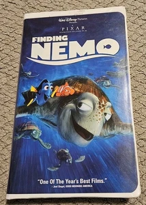 Finding Nemo 2001 VHS Clamshell Tested Plays - Picture 1 of 11
