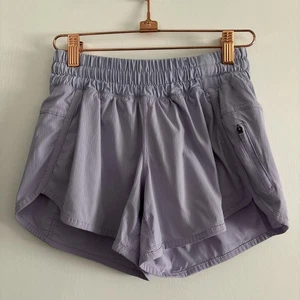 Lululemon Womens Tracker Shorts 3” Purple Running Lined Gym Sz 4 - Picture 1 of 7