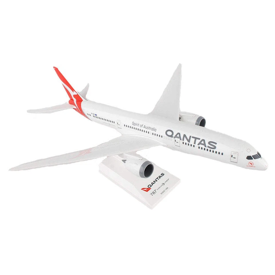 Skymarks Highly Detailed Qantas B787-9 New Livery 1/200 Scale Airplane Model - Image 1 of 1