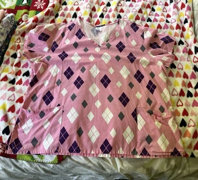 Scrub Top Size 2X-Pink/Purple Argyle~*READ* - Image 1 of 4