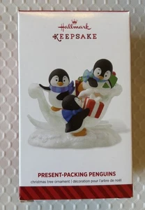 Hallmark 2014 Geschenk Verpackung Pinguine Freunde Andenken Ornament - Bild 1 von 1
