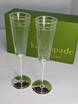 Kate Spade Darling Point Mr. and Mrs. Juego de 2 flautas de champán con vástago plateado Foto 1 de 4