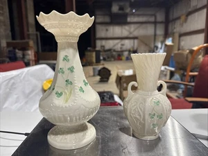 2 BELLEEK Lot Kleeblatt Insel VASE 8 1/4" , Kleeblatt Doppelplatte 6" . 6. Mark - Bild 1 von 8