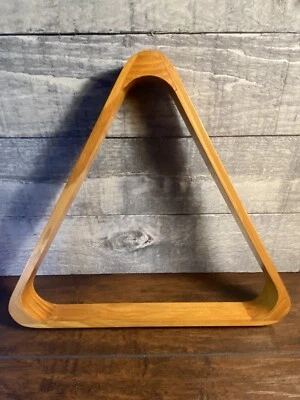 Estante triangular de madera vintage para billar/piscina deportiva  Foto 1 de 4