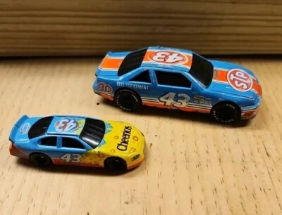Coches de carreras Richard Petty #43 vintage 2008 y 1992 escala 1:64 y 1:43  Foto 1 de 4