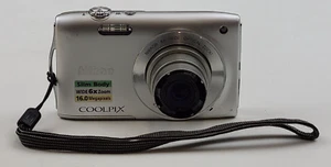 Nikon COOLPIX S3200 16.0MP Digital Camera w/ Battery - *PLEASE READ* - Picture 1 of 7