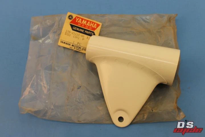 NUEVO DE LOTE YAMAHA 1964-1966 YD3 YDS3 YDSM CUBIERTA SUPERIOR 1 PARTE# 156-23121-00-81 Foto 1 de 4