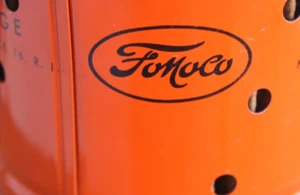 NEAR MINT ~HARD TO FIND~ 1950s era FOMOCO FORD Old Metal Oil Filter ~ oil can - Picture 1 of 6