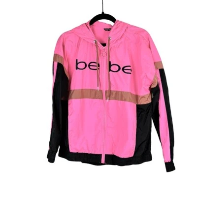 Chaqueta deportiva Bebe para mujer talla mediana cortavientos color bloqueado detalle Foto 1 de 2
