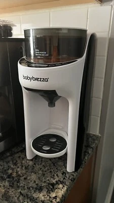 Baby Brezza Formula Pro Advanced  Foto 1 de 2