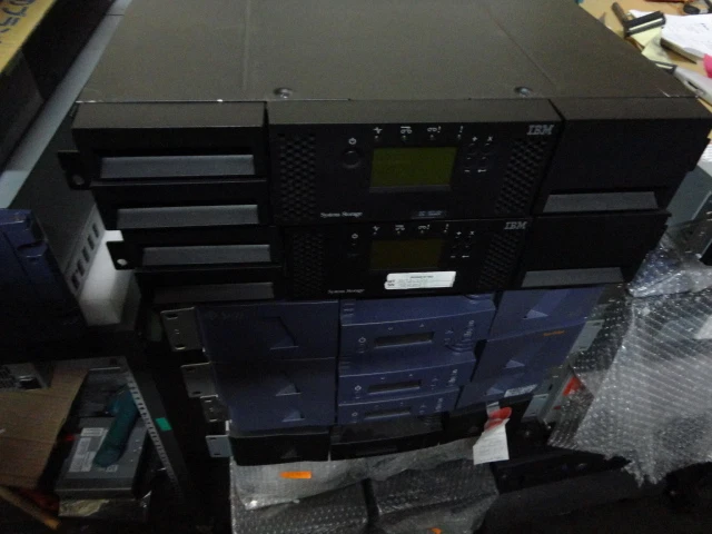 IBM TS3100 LTO Tape Library Enclosure Only 3573-L2U 3573-X2U 3573-2UL No Drive - Image 1 of 1