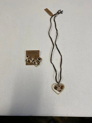 Collar y pendiente de cuero marca Lucky detalles semipreciosos Foto 1 de 4