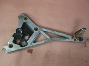 Yamaha FJ 1200 FJ1200 1989 soporte trasero izquierdo de aluminio clavija montaje en plataforma - Imagen 1 de 4