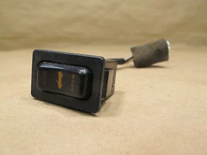🥇88-91 MAZDA RX7 CONVERTIBLE TOP ROOF OPEN CLOSE BUTTON SWITCH OEM - Picture 1 of 13