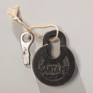 SANTA FE RAILWAY PANCAKE LOCK - Picture 1 of 2