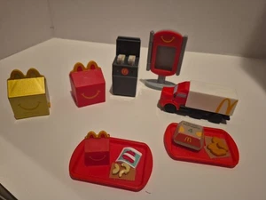 Lil McDonalds Happy Meals Toys (Set of 7) 2025 - Picture 1 of 5