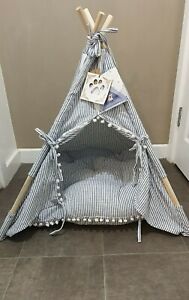 Pet pinstripe blue & white teepee tent bed. pom pom cat/dog bed