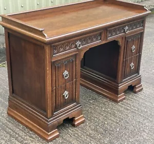 SUPERB SMALL ARTS & CRAFTS CARVED SOLID OAK WRITING DESK VERY CLEAN WE DELIVER - Picture 1 of 15