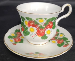 Strawberry Tea Cup & Saucer Set - Royal Grafton - Bone China - Made in England - Picture 1 of 9