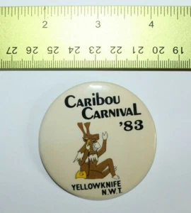 Cuchillo amarillo vintage Canadá Caribou Carnaval 1983 nuevo con etiquetas pin insignia botón - Imagen 1 de 2