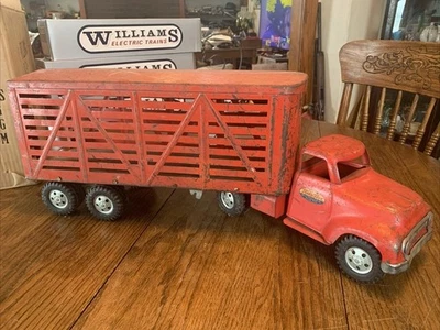 Vintage 1950s Tonka Livestock Semi Truck Cattle Trailer - Image 1 of 4