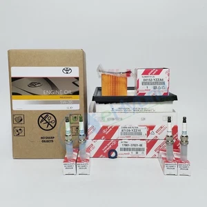 Genuine Lexus CT200H Service Kit ZWA10 2011 - 2017 With Spark Plugs & 5W30 Oil - Picture 1 of 1