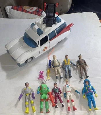 1987 Kenner Ghostbusters-Ecto 1 Ambulance w/8 Different Figures-Vintage original - Image 1 of 2