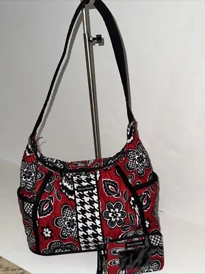 Bolsa de mão Bella Taylor vermelha, preta floral acolchoada e combinando com moedas - Imagem 1 de 4