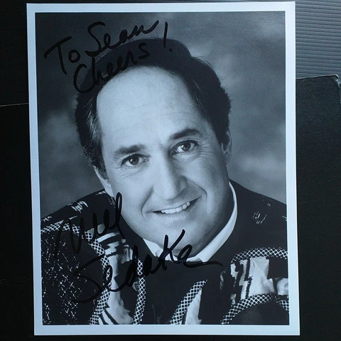 NEIL SEDAKA  10X8  SUPERB signed photo , Excellent Cover