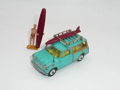 Corgi 485 Surfing B.M.C. Austin Mini Countryman con tablas y surfista *original* Foto 1 de 4