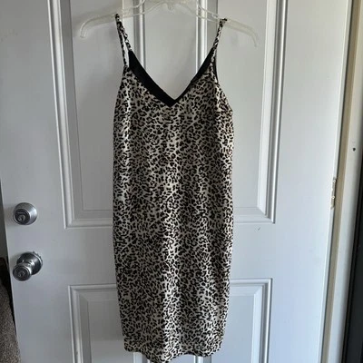 Vestido para mujer Fun & Flirt talla. Pequeño mini estampado animal. Foto 1 de 2