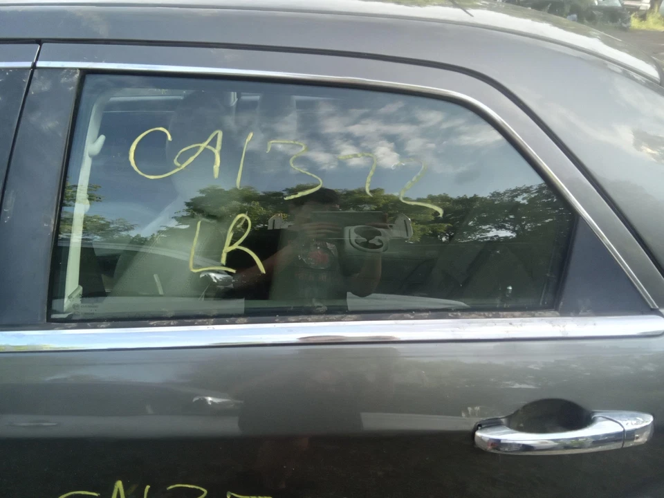 Rear Door Glass/window CHRYSLER 300 Left 05 06 07 08 09 10 - Image 1 of 1