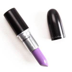 MAC Amplified Creme Lipstick # Lured In 3g / 0.10 oz - Purple FULL NIB - Picture 1 of 5