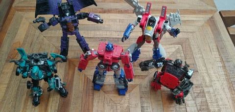 Transformers Action Figures Lot of 5 Assorted Figures Hasbro/Bandi Incomplete Cover