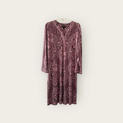 Miss Elaine Long Sleeve Nightgown Womens Medium Plum Pink Paisley - Imagem 1 de 3