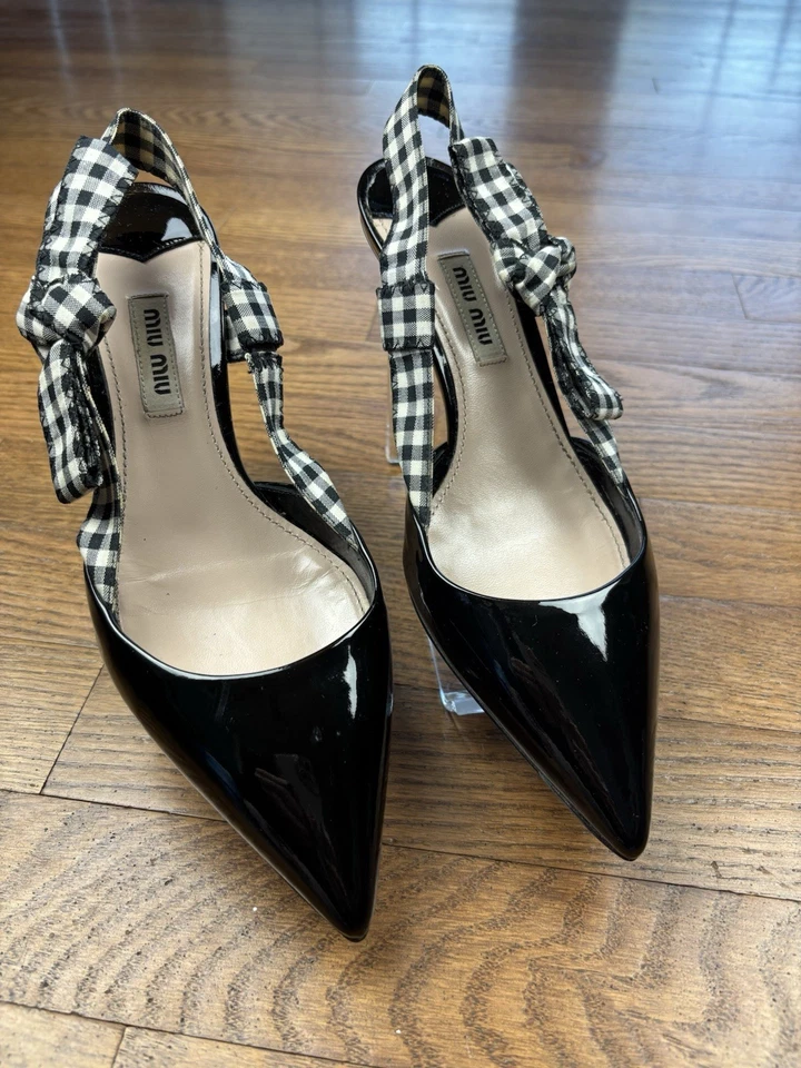 Tacones de gatito con correa de charol Miu Miu moño de guinga talla 35 diseñador EE. UU. 5 Foto 1 de 4